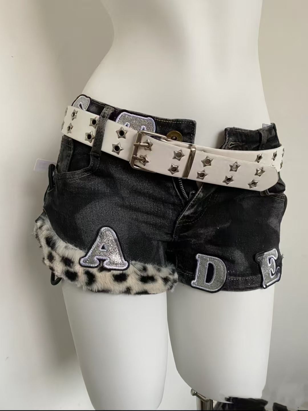 Y2k Gestickte Patch Denim Shor – Street Fashion Hot Bewertung und Preis